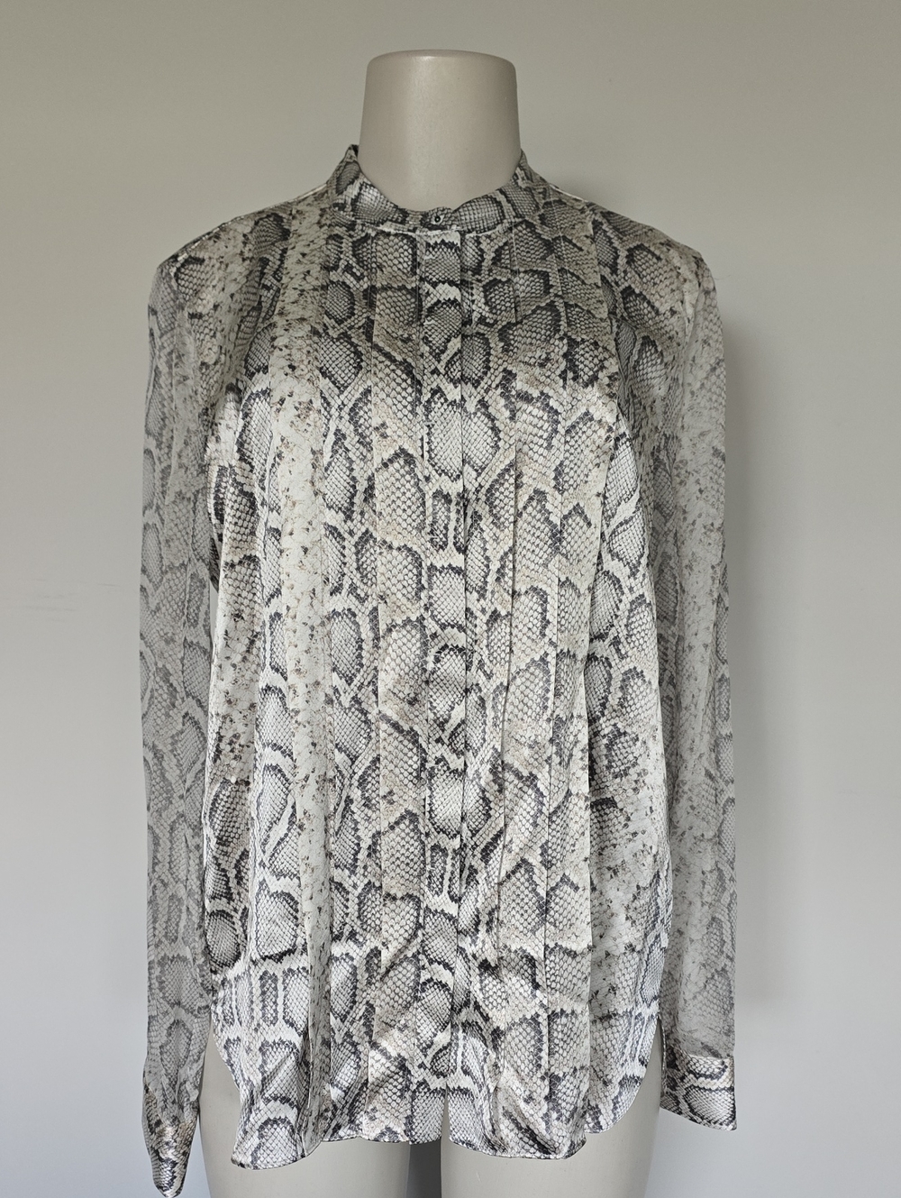 Elie Tahari long sleeve snakeskin print button front silk blouse-L